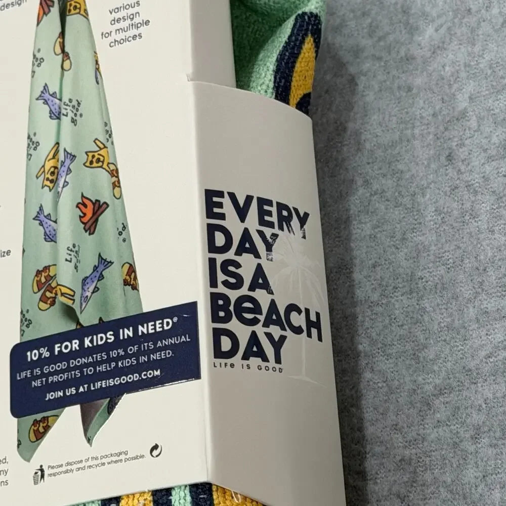 Life is Good Quick Dry Towel Micro Terry Beach Camp Travel Fish 72x30 Green NWT